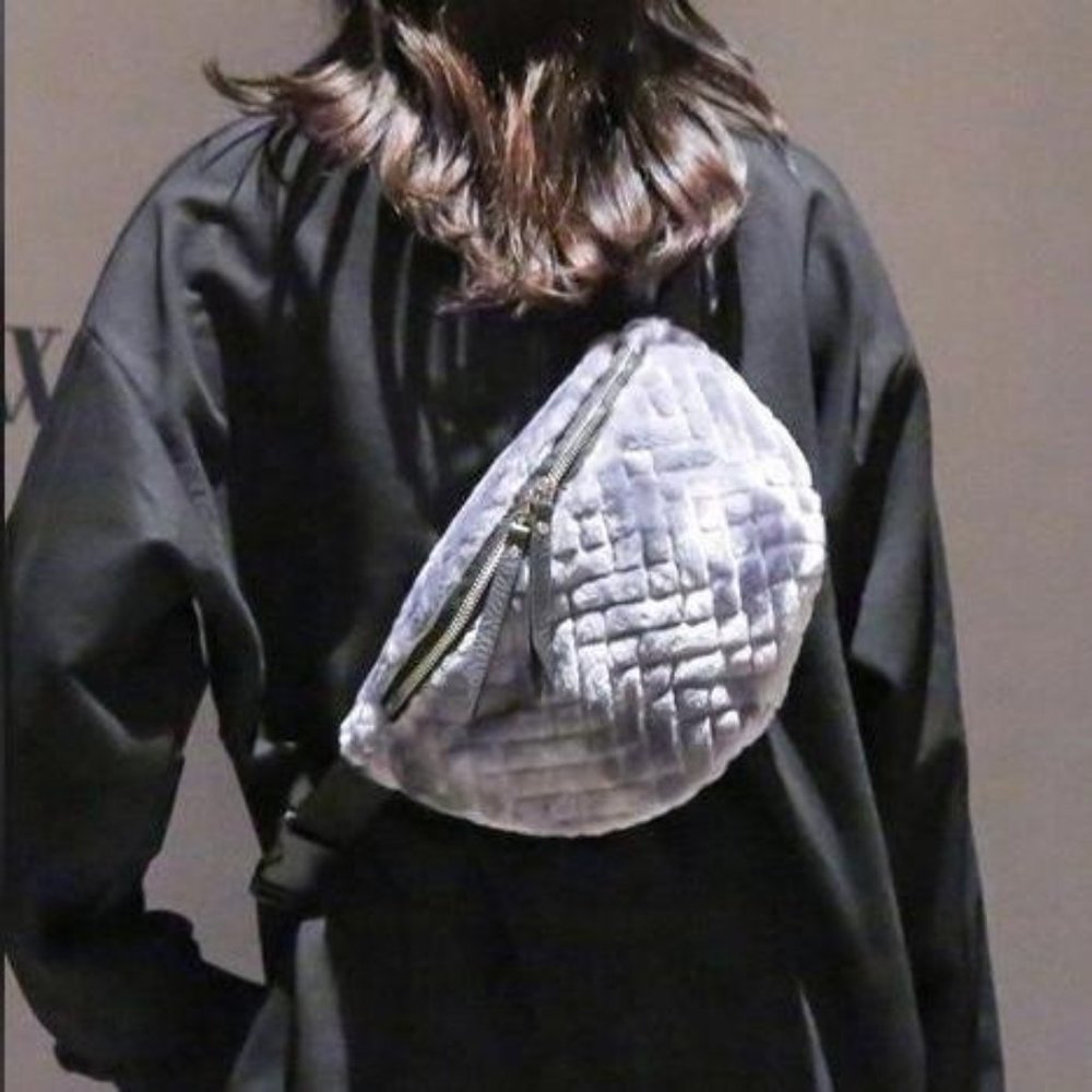 NWT Fur Fanny Pack(Grey)